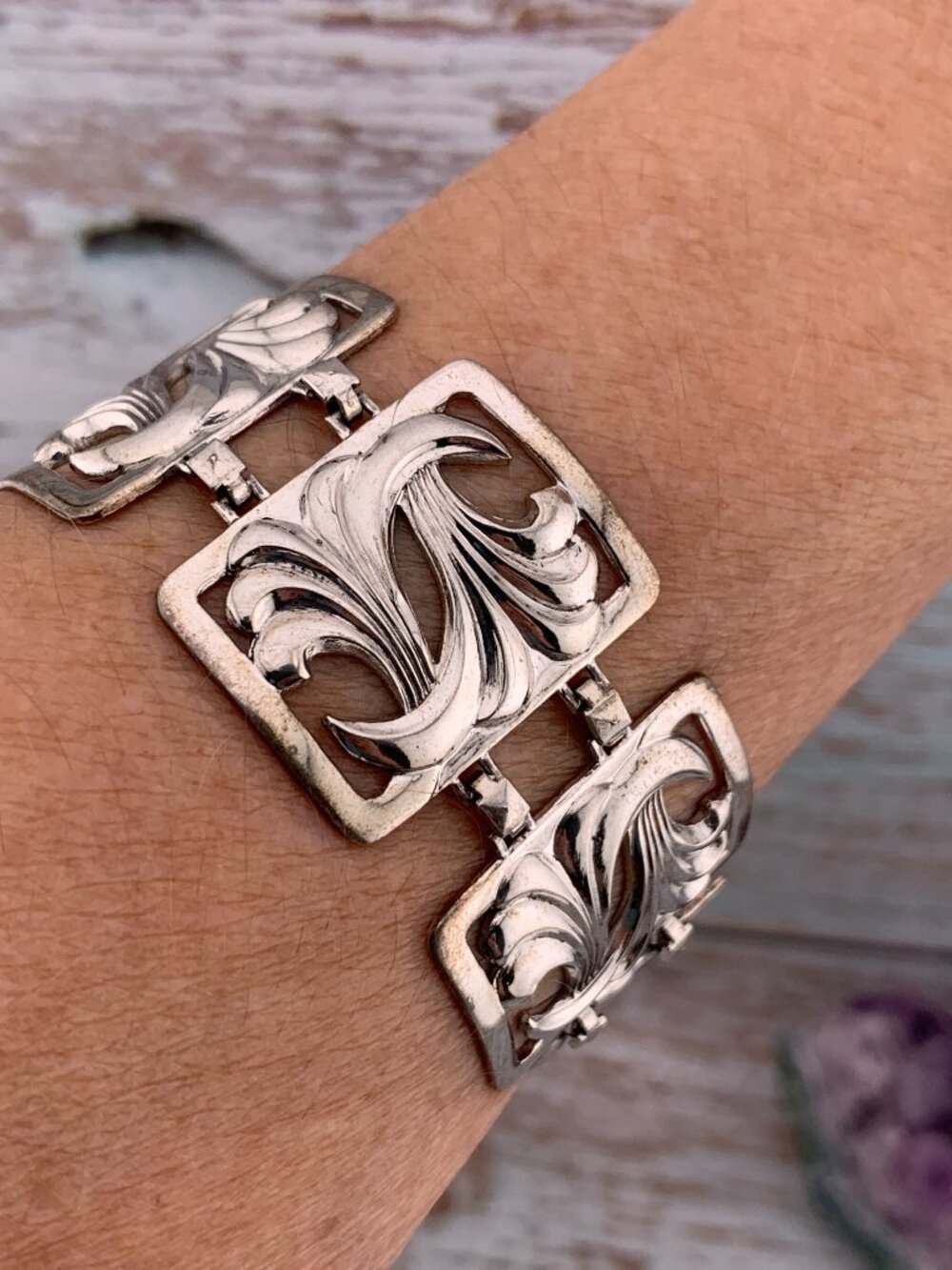 W.E. Richards Repousse Openwork Panel Sterling Silver Wave Vtg Bracelet J217 - Picture 7 of 8